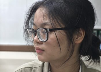 12 độ khi không có kính