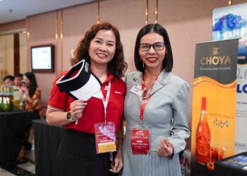 4 độ khi không có kính
