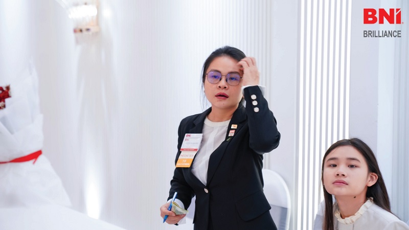Mắt kính BUTITAN