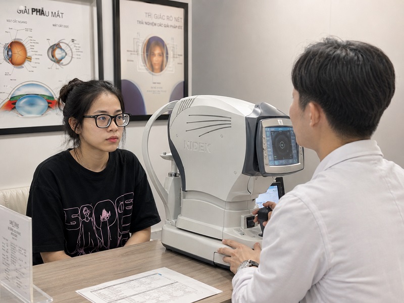 Cận 20 độ có mổ được không