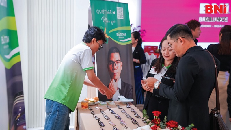 Cận loạn có mổ được không