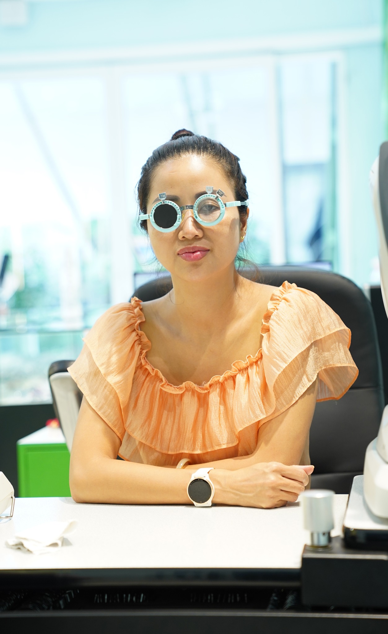 Mắt kính BUTITAN