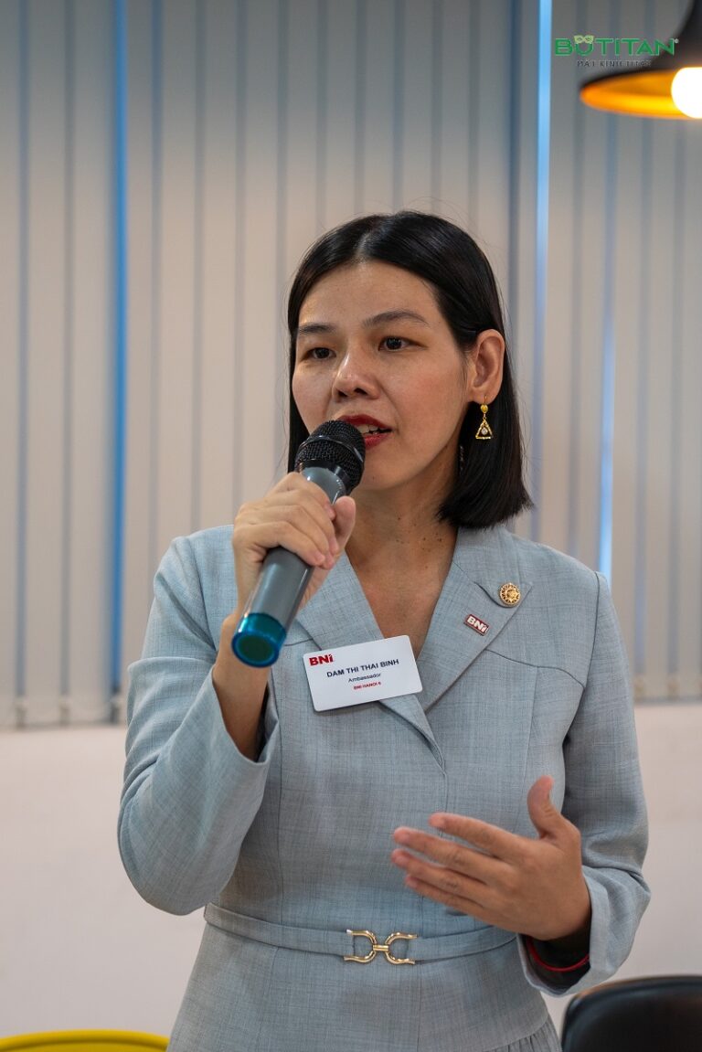 Mắt kính BUTITAN