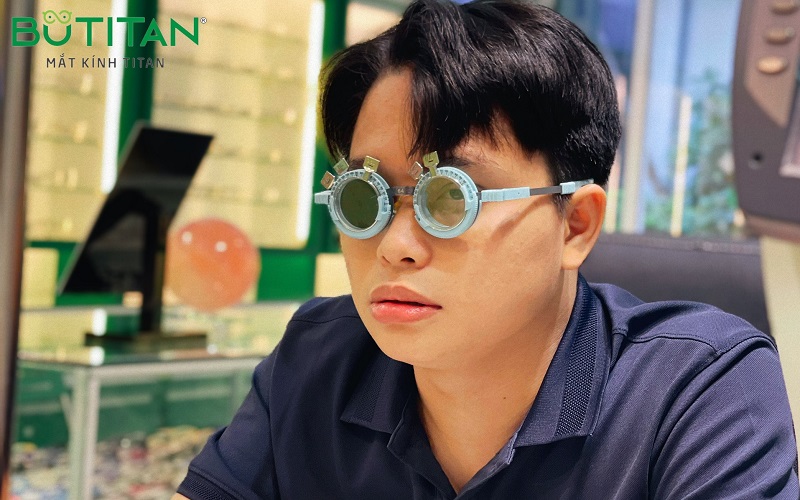 Tật khúc xạ mắt