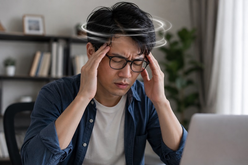 Khóc nhiều có bị mờ mắt không