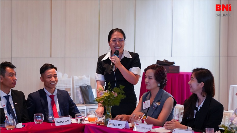 Mắt kính BUTITAN