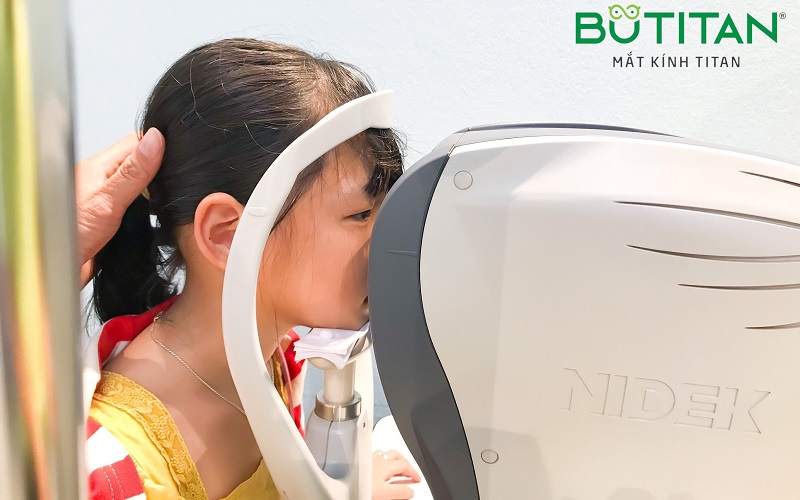 Dấu hiệu của cận thị nhẹ