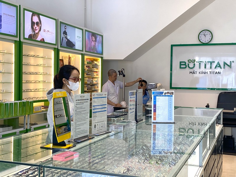 Bác sĩ mắt
