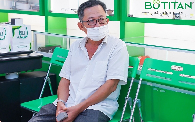Mắt kính BUTITAN