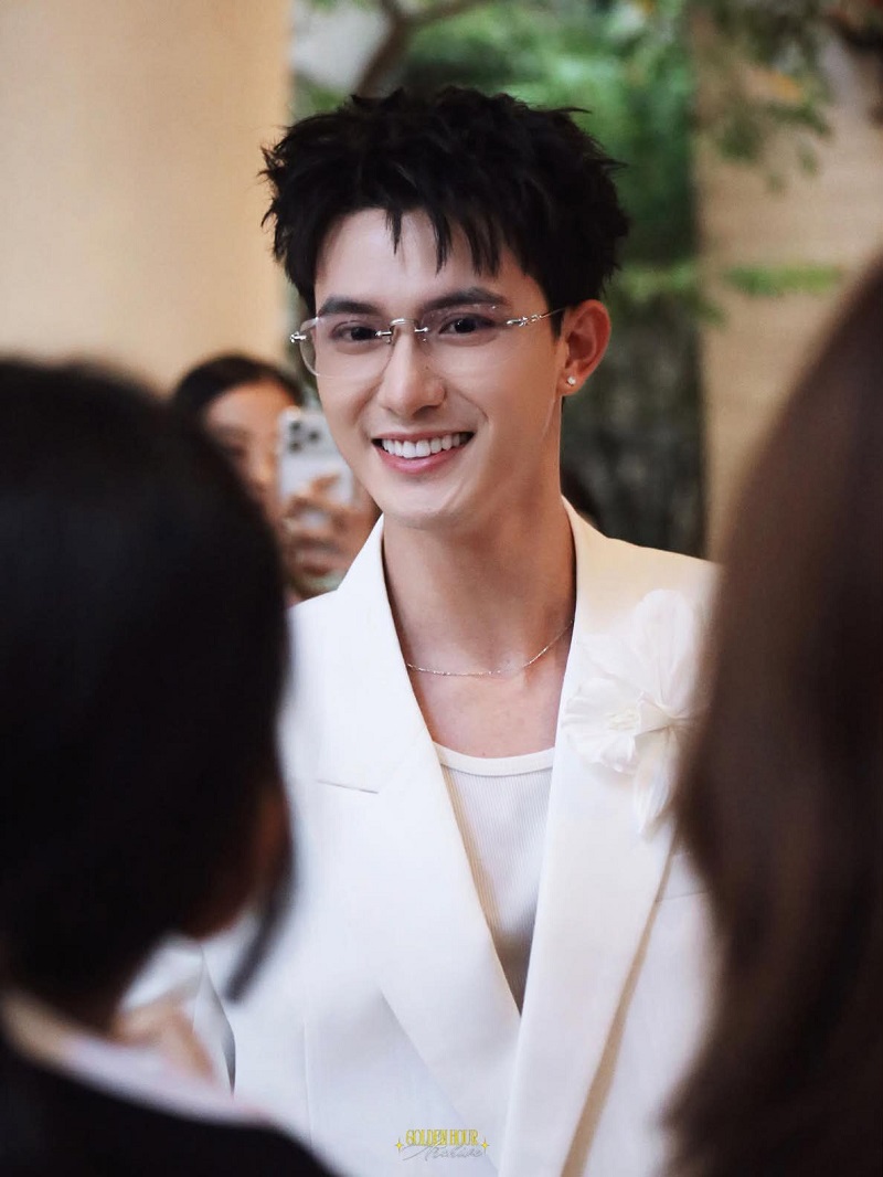 Mắt kính BUTITAN