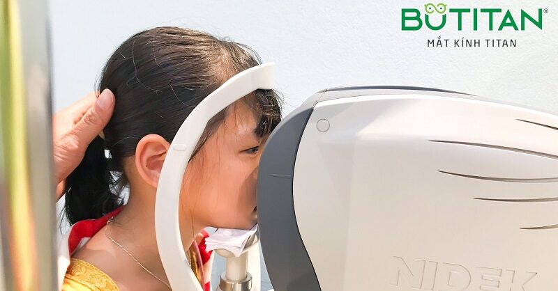Nguyên nhân trẻ bị viễn loạn thị