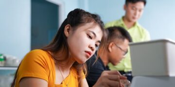 Chứng chỉ kỹ thuật viên kính thuốc TPHCM