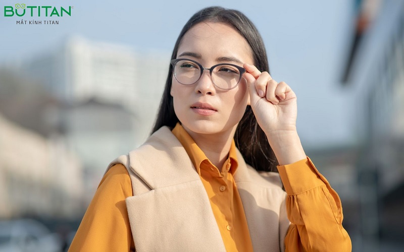Mắt bị loạn thị
