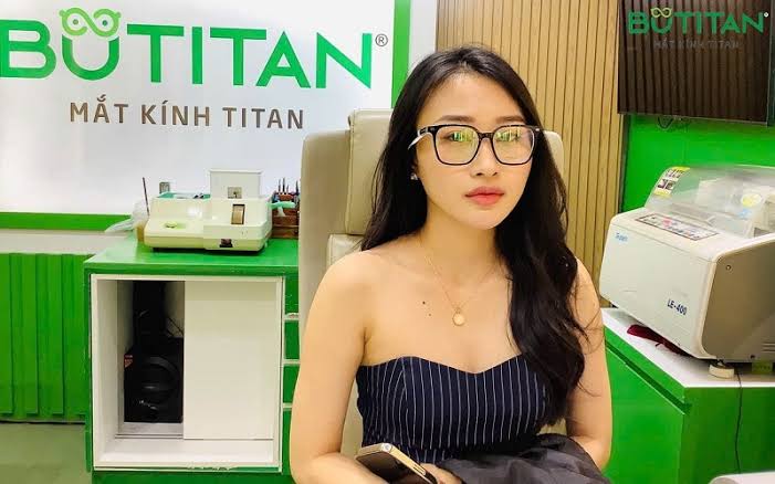 Mắt bị loạn thị